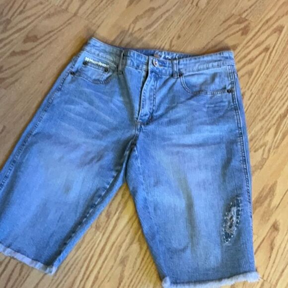 BEAU DAWSON size 6 denim capris with crystal embellishments - Picture 3 of 9